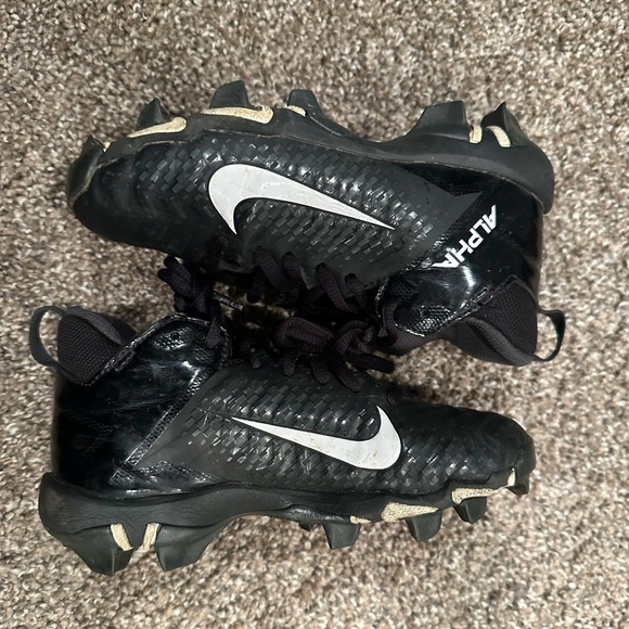 Nike boys black and white cleats size 13C - Picture 2 of 5